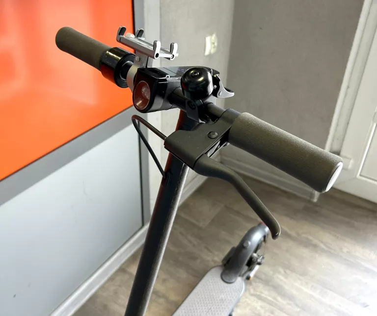 HULAJNOGA ELEKTRYCZNA XIAOMI MI ELECTRIC SCOOTER ESSENTIAL DDHBC08NEB