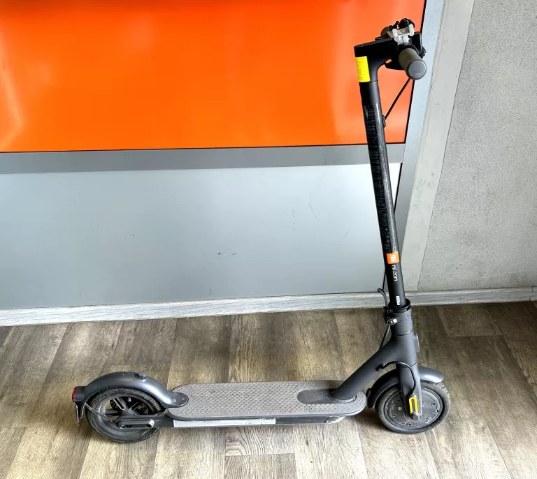 HULAJNOGA ELEKTRYCZNA XIAOMI MI ELECTRIC SCOOTER ESSENTIAL DDHBC08NEB