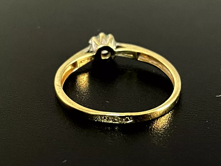 elegancki-zloty-pierscionek-cyrkonia-333-r12-marka-bez-marki