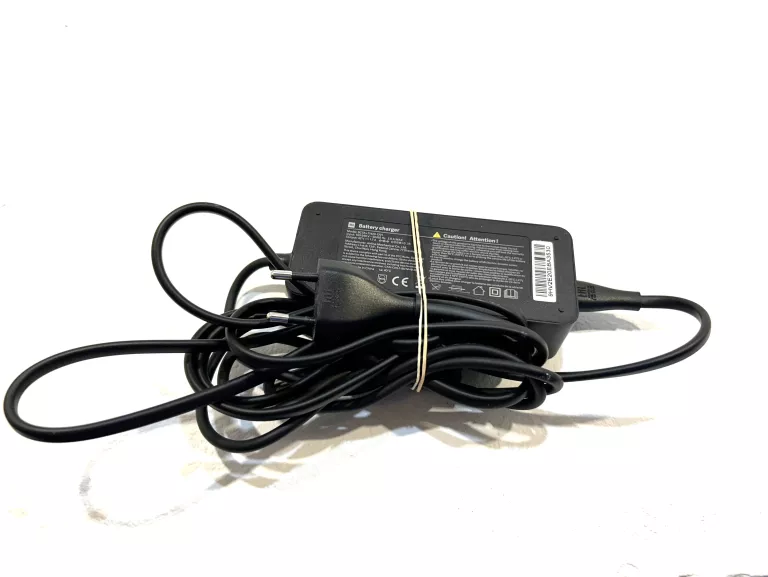 HULAJNOGA ELEKTRYCZNA XIAOMI MI ELECTRIC SCOOTER ESSENTIAL DDHBC08NEB