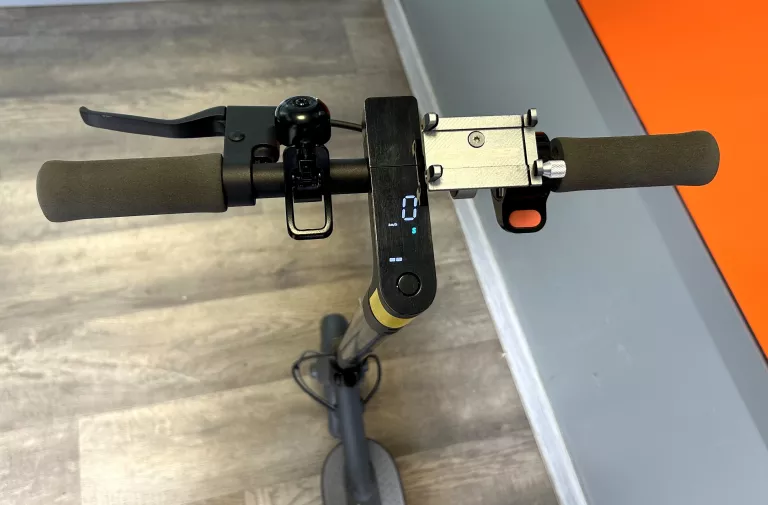 HULAJNOGA ELEKTRYCZNA XIAOMI MI ELECTRIC SCOOTER ESSENTIAL DDHBC08NEB