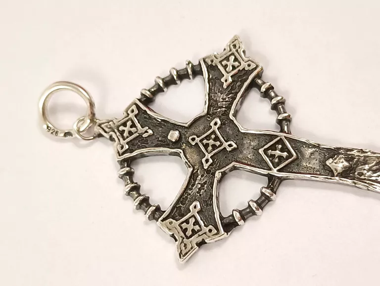 SREBRNY KRZYŻ CELTYCKI 925 9,08G