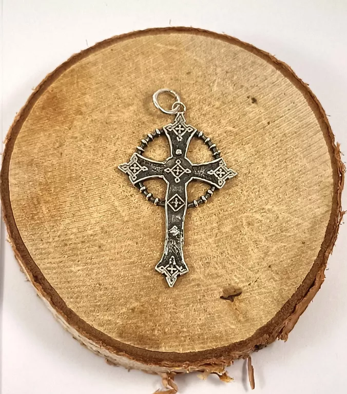 SREBRNY KRZYŻ CELTYCKI 925 9,08G