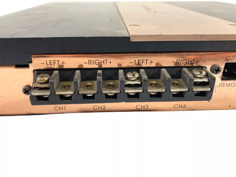 wzmacniacz-samochodowy-u-dimension-jr-4-300-300w-kod-producenta-ud-202