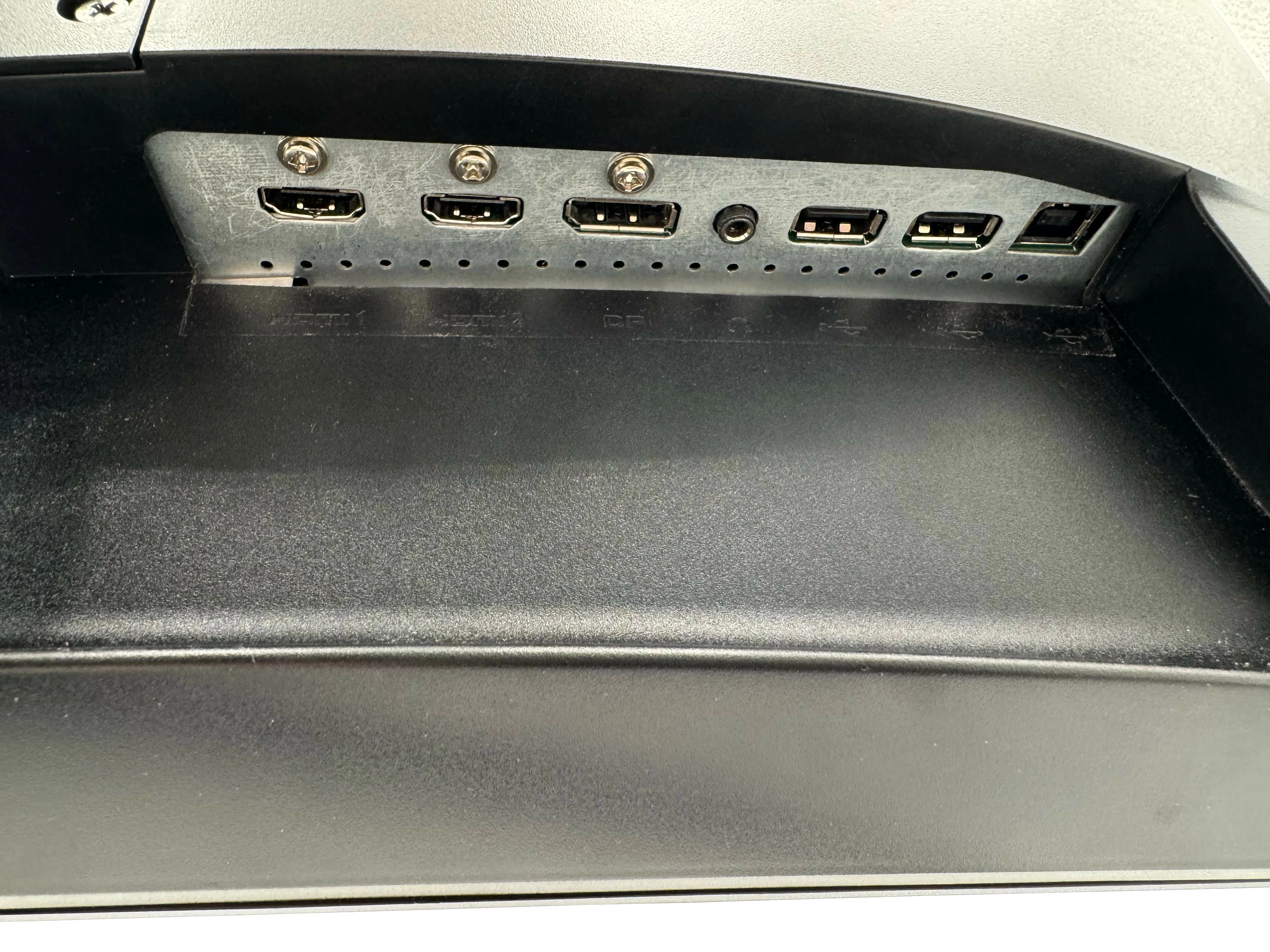 monitor-msi-optix-mag241c-24-1920x1080px-144hz-1-ms-curved-ean-gtin-4719072577476