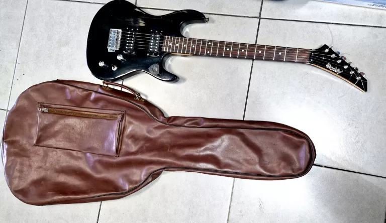 GITARA ELEKTRYCZNA SKYWAY PREMIUYM EDITION CZARNA + POKROWIEC