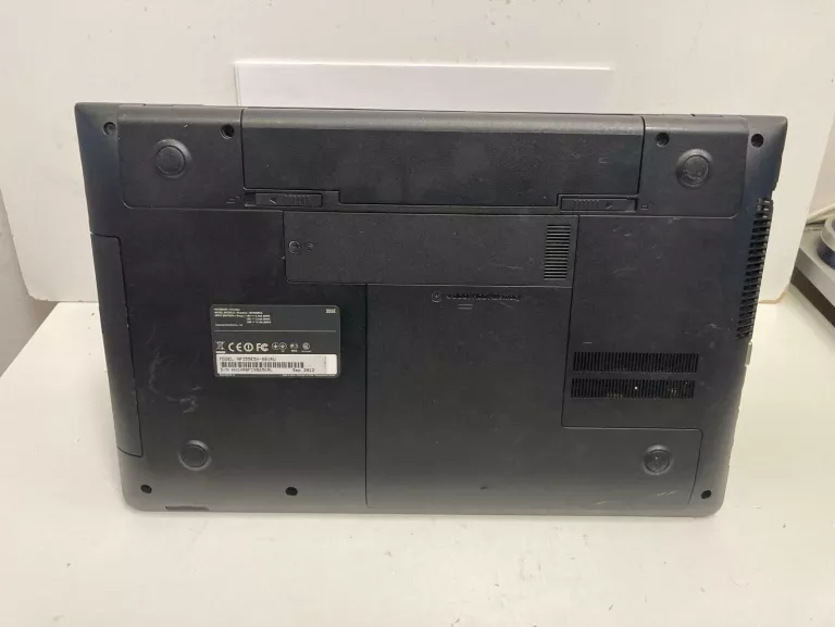 LAPTOP SAMSUNG 355E + LADOWARKA