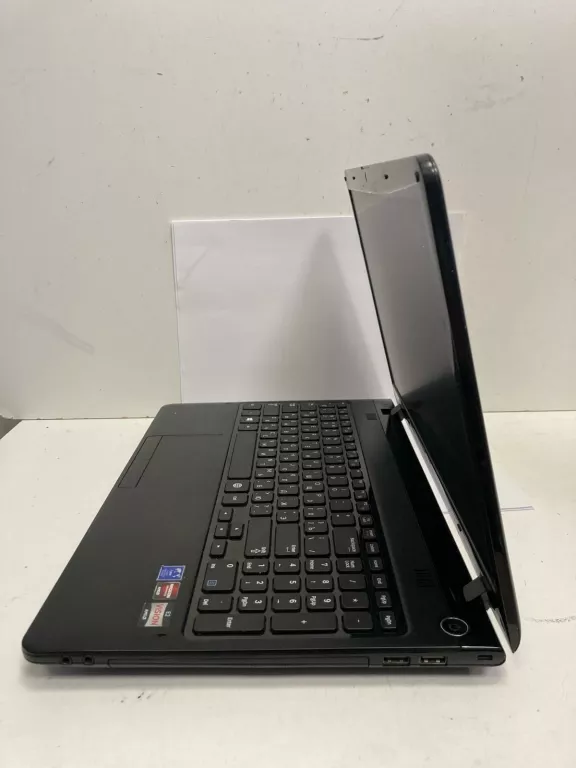 LAPTOP SAMSUNG 355E + LADOWARKA