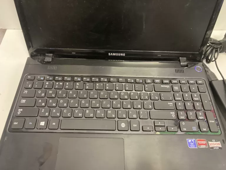LAPTOP SAMSUNG 355E + LADOWARKA