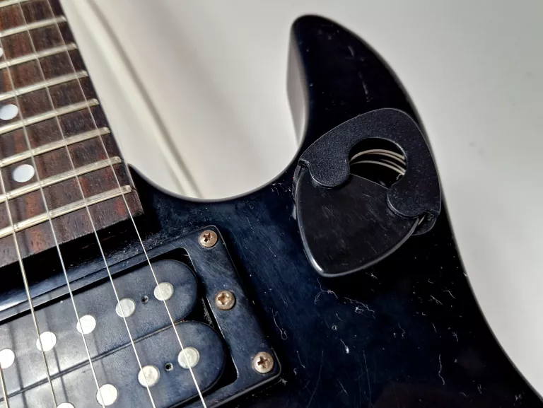 GITARA ELEKTRYCZNA SKYWAY PREMIUYM EDITION CZARNA + POKROWIEC