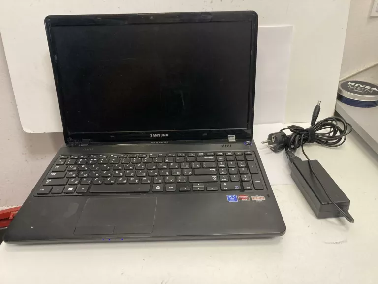 LAPTOP SAMSUNG 355E + LADOWARKA