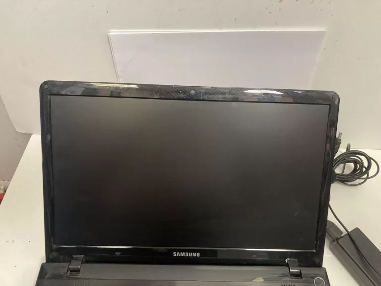 LAPTOP SAMSUNG 355E + LADOWARKA