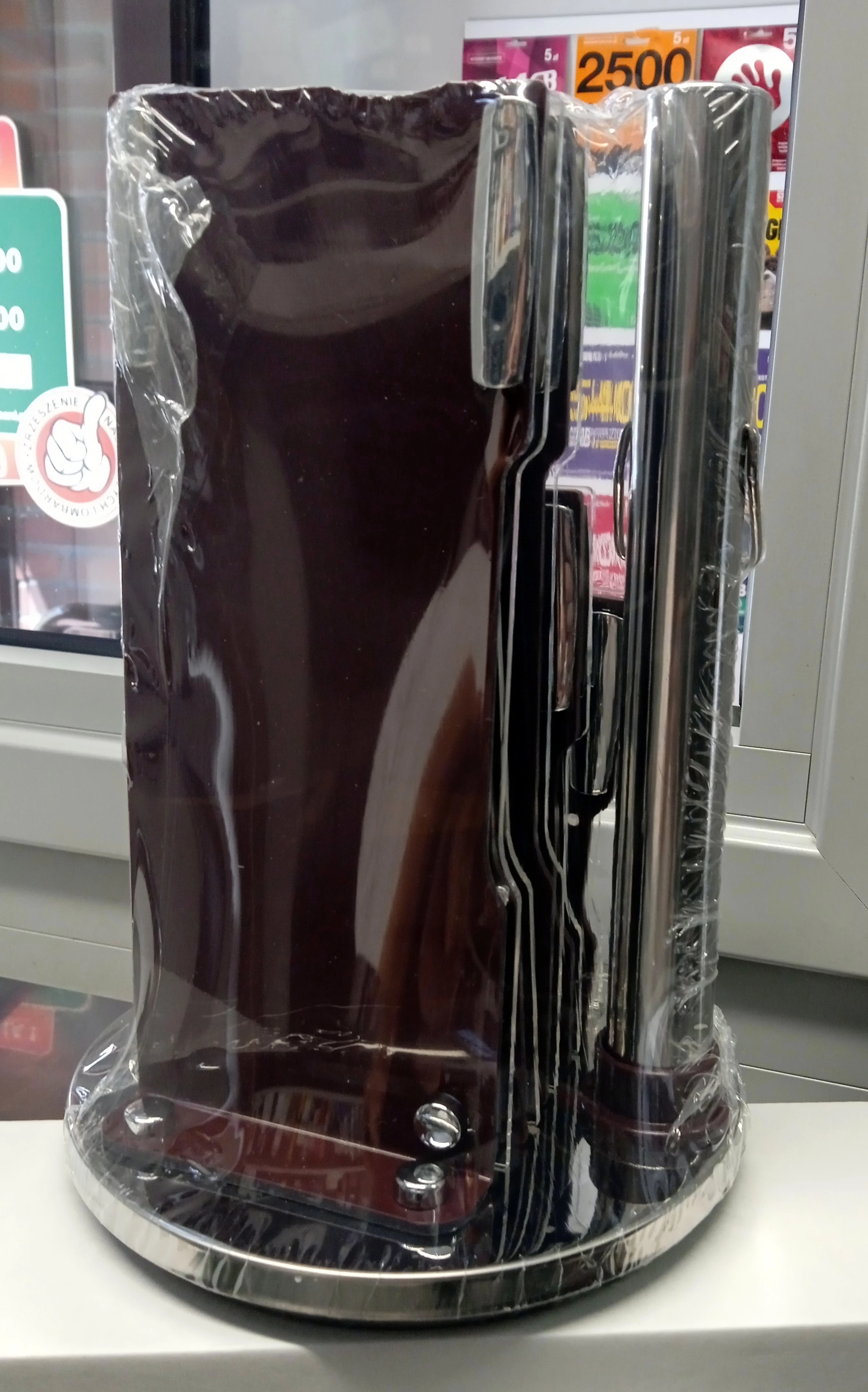 zestaw-nozy-8-czesci-blaumann-na-obrotowym-stojaku-ean-gtin-5999056755987