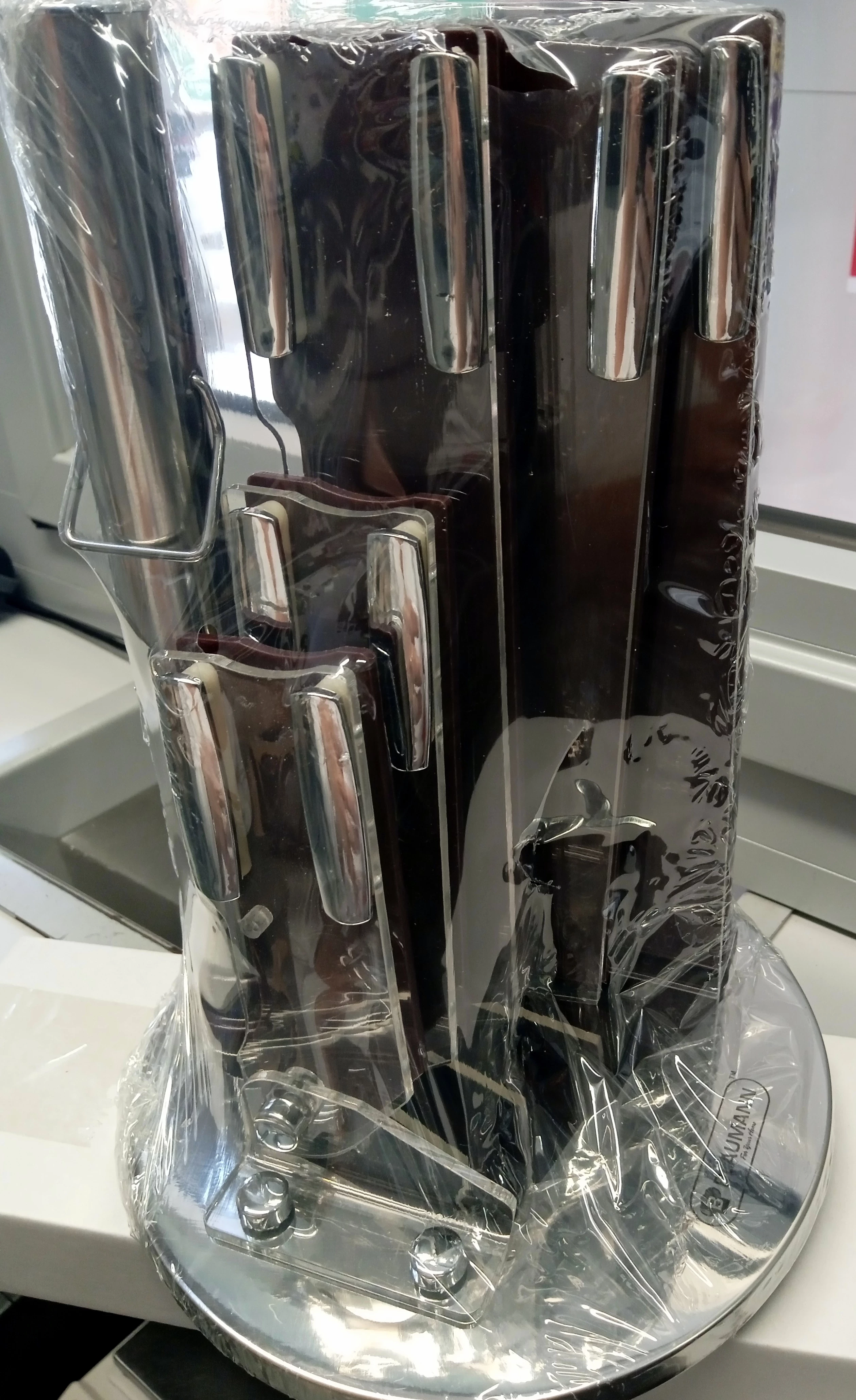 zestaw-nozy-8-czesci-blaumann-na-obrotowym-stojaku-stan-11323-238058