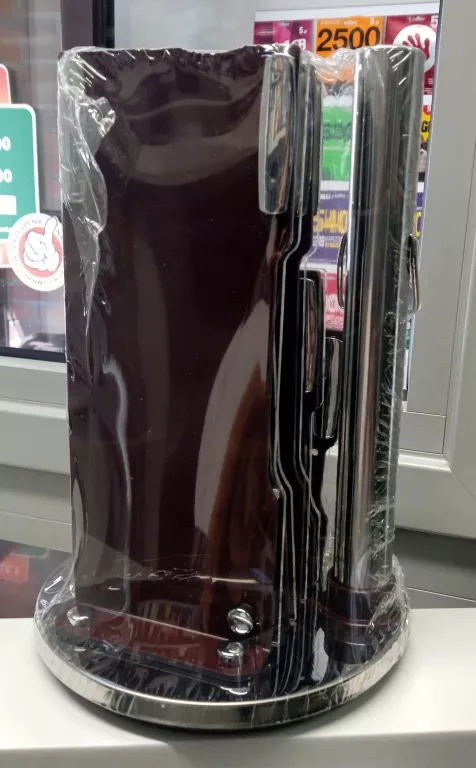 zestaw-nozy-8-czesci-blaumann-na-obrotowym-stojaku-ean-gtin-5999056755987