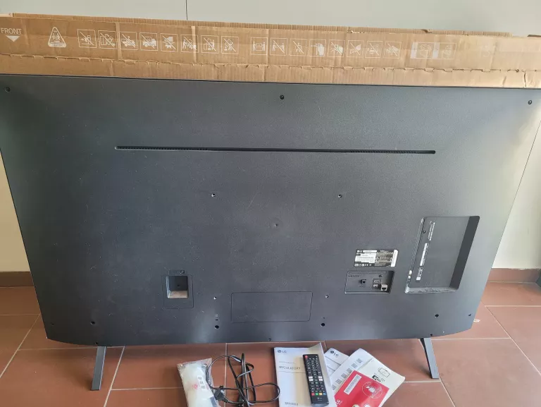 TELEWIZOR 55" LG 55UR781 + PILOT KOMPLET