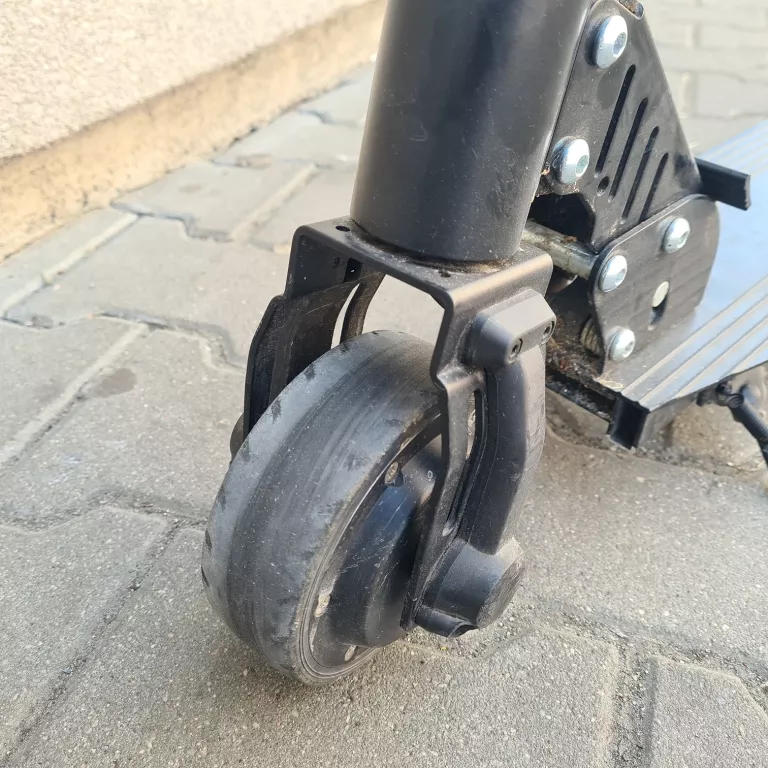 HULAJNOGA ELEKTRYCZNA CAVION CITY GO 20KM/H