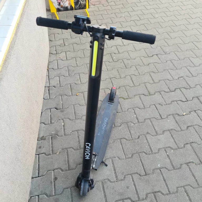 HULAJNOGA ELEKTRYCZNA CAVION CITY GO 20KM/H