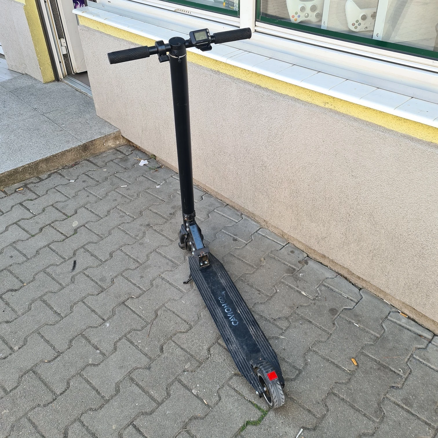 hulajnoga-elektryczna-cavion-city-go-20kmh-stan-uzywany