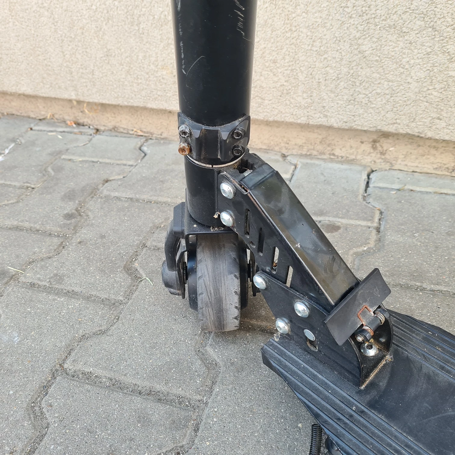 hulajnoga-elektryczna-cavion-city-go-20kmh-moc-silnika-250