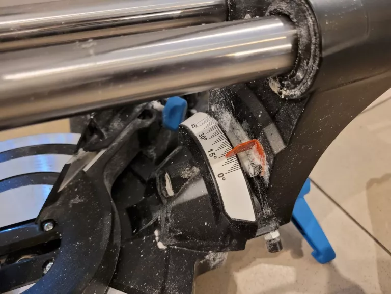 PIŁA UKOŚNICA MACALLISTER 1500 W 210 MM MMIS210S-A