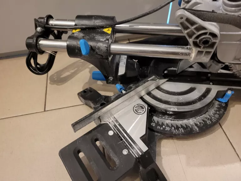 PIŁA UKOŚNICA MACALLISTER 1500 W 210 MM MMIS210S-A