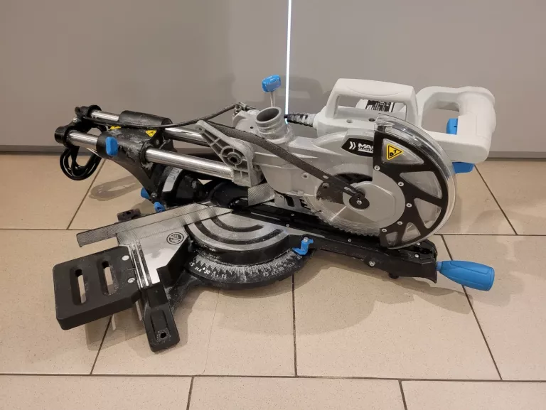 PIŁA UKOŚNICA MACALLISTER 1500 W 210 MM MMIS210S-A