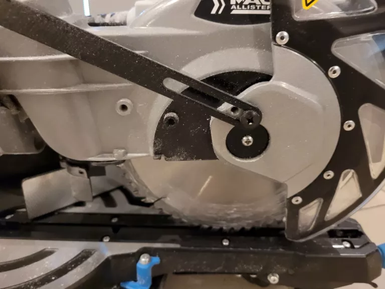 PIŁA UKOŚNICA MACALLISTER 1500 W 210 MM MMIS210S-A