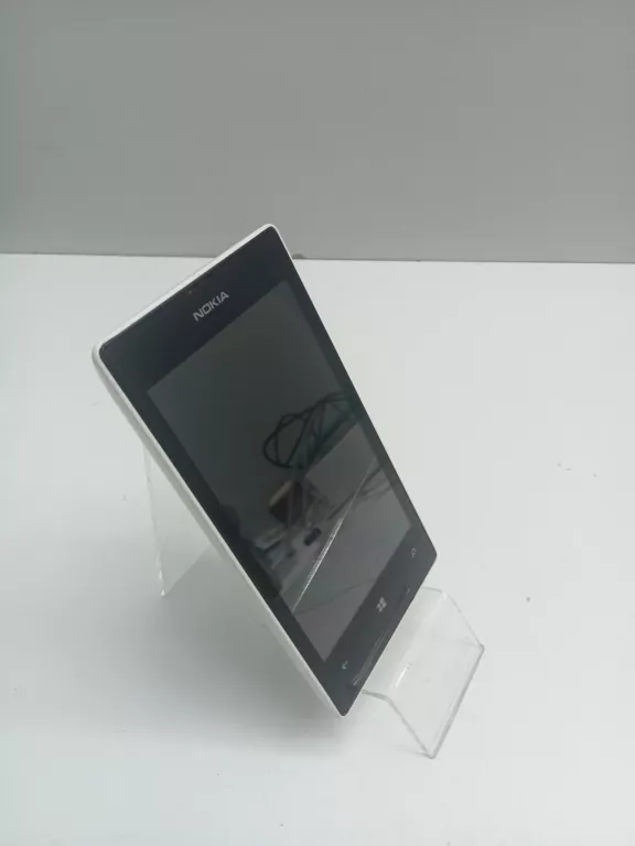 TELEFON NOKIA 520 CZYTAJ OPIS