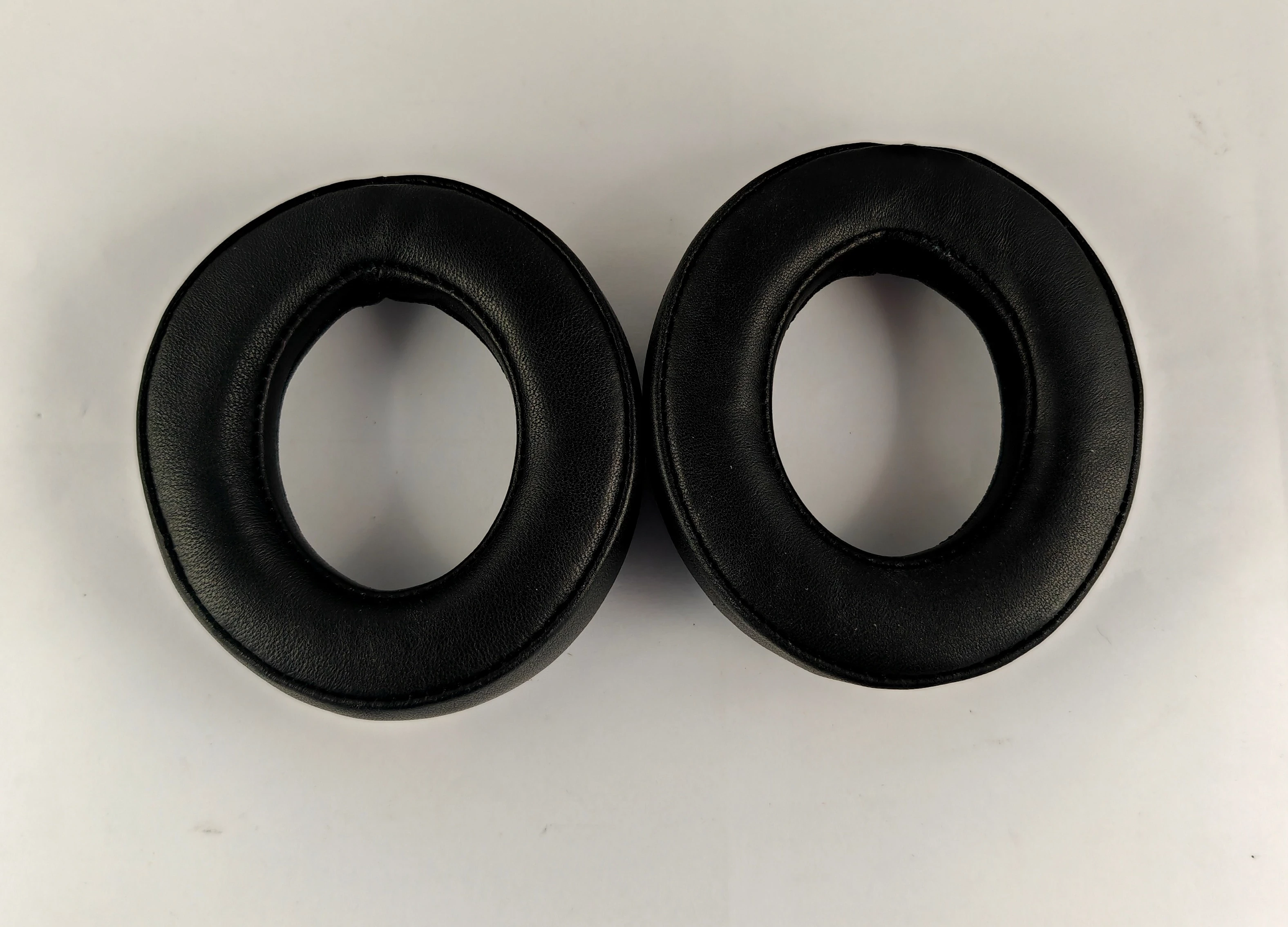 sluchawki-focal-elegia-dodatkowe-nauszniki-kolor-dominujacy-129357-3