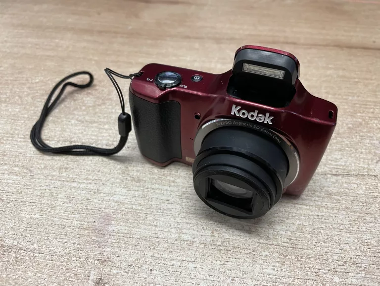 aparat-kodak-pixpro-fz152-karta-sd-4gb-stan-uzywany