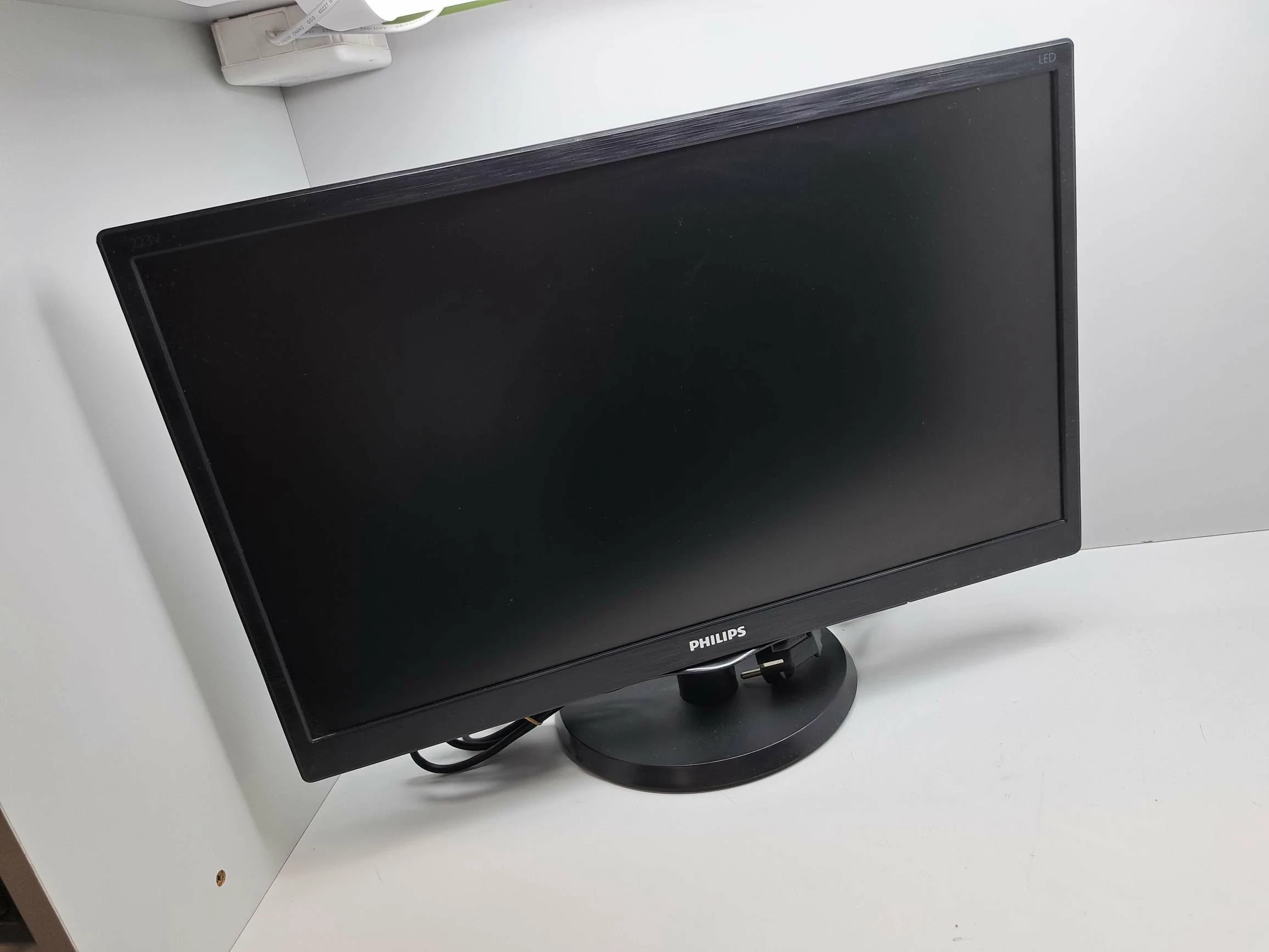 monitor-philips-223v5l-3-maja-9-lipno