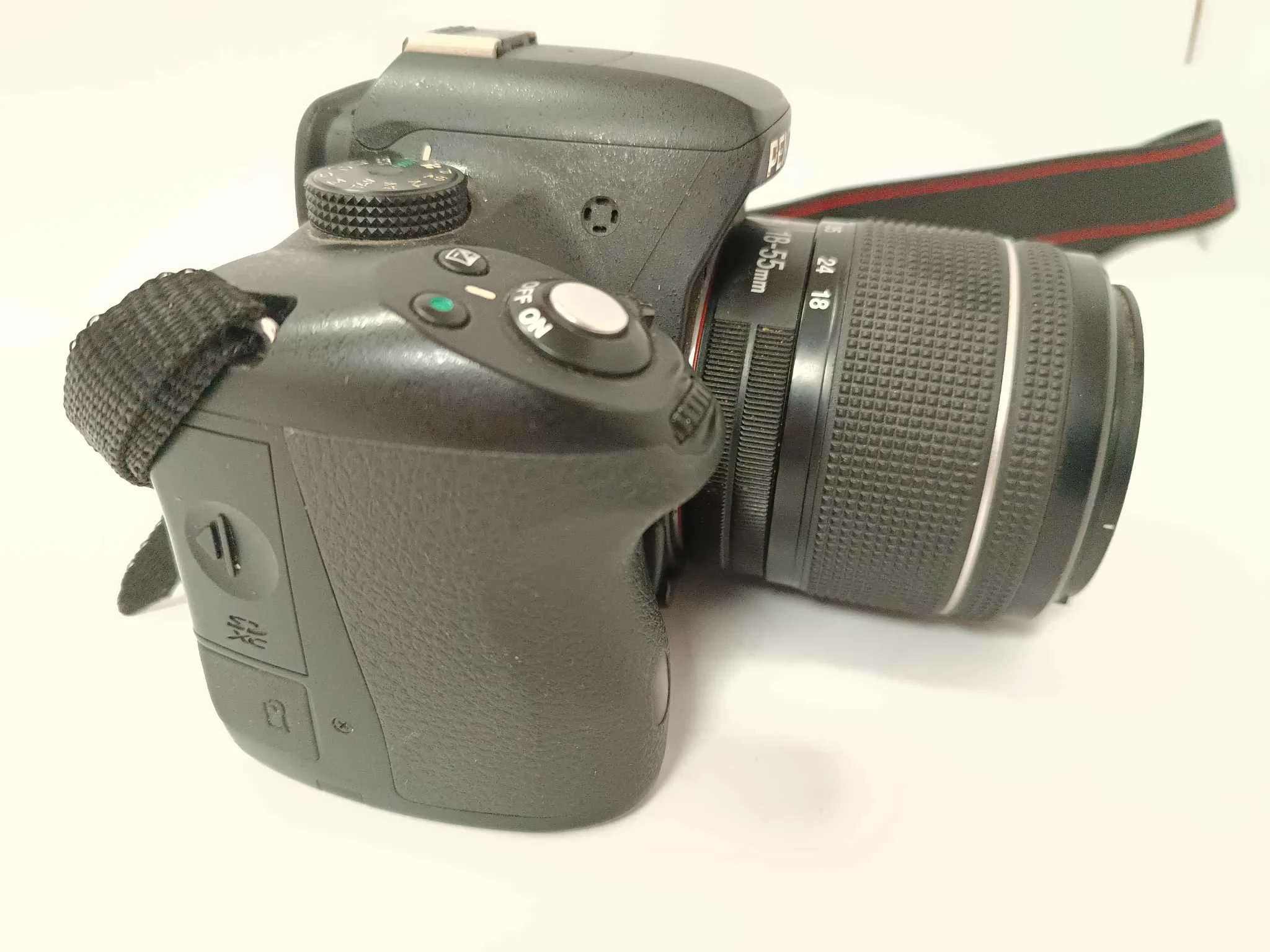 aparat-lustrzanka-pentax-k50-pokrowiec-rozmiar-matrycy-aps-c