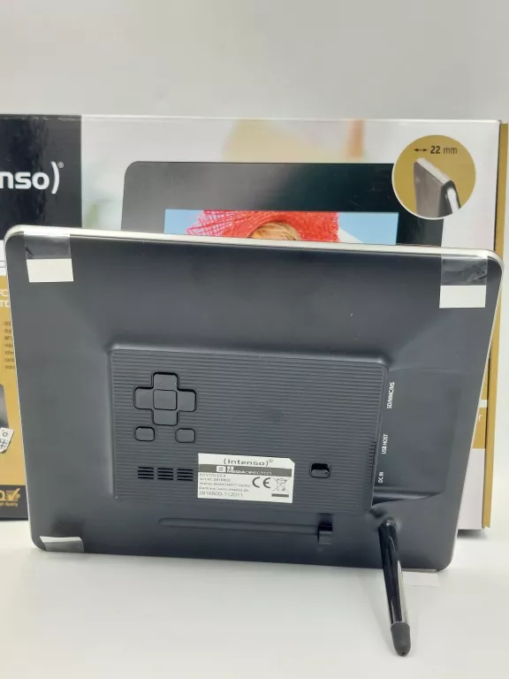 cyfrowa-ramka-intenso-mediadirector-8-model-mediadirector