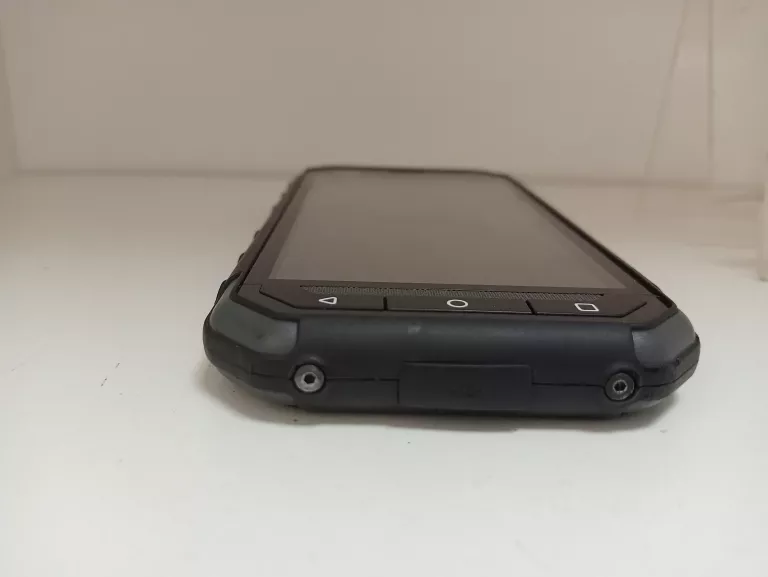 telefon-pancerny-telefon-cat-s30-czarny-wodoodporny-opis-kod-producenta-cat-s30-dual-sim-black