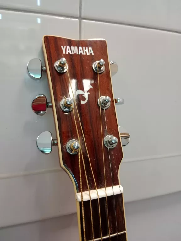 GITARA AKUSTYCZNA YAMAHA FG830