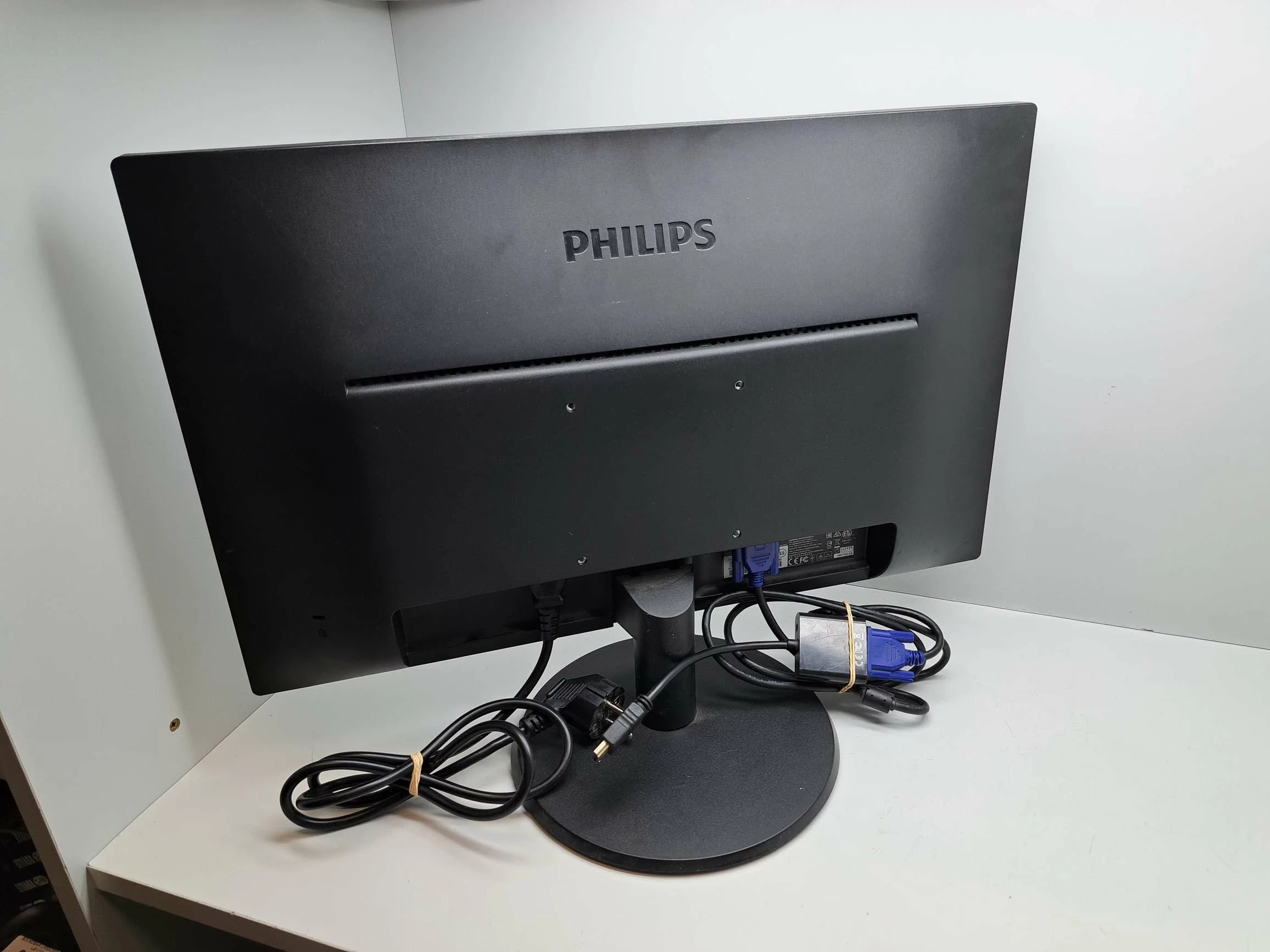 monitor-philips-223v5l-stan-uzywany