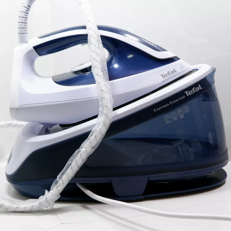 ŻELAZKO TEFAL EXPRESS ESSENTIAL ZE STACJĄ PAROWĄ