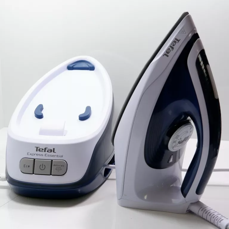 ŻELAZKO TEFAL EXPRESS ESSENTIAL ZE STACJĄ PAROWĄ