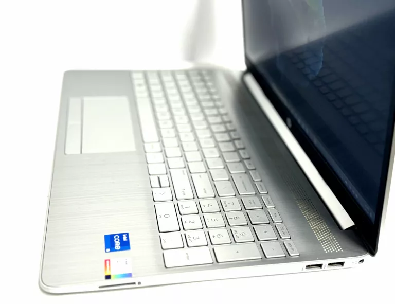hp-15-dw3113nw-i5-1135g7-8gb-ram-512gb-ssd-w11-rozdzielczosc-px-1920-x-1080