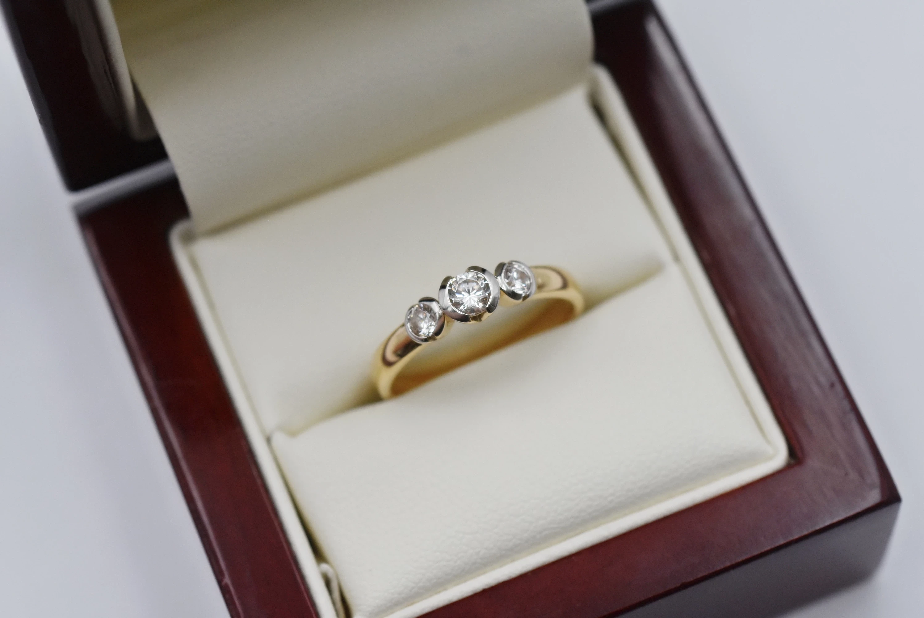 zloty-pierscionek-z-cyrkoniami-pr585-14k-r18-309g-glogowska-160-poznan