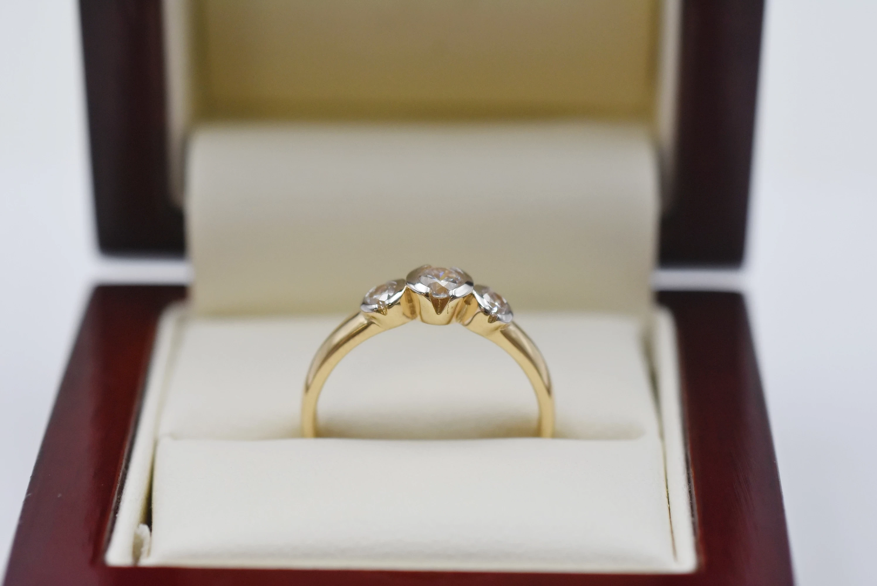 zloty-pierscionek-z-cyrkoniami-pr585-14k-r18-309g-rozmiarsrednica-wew-mm-372-18