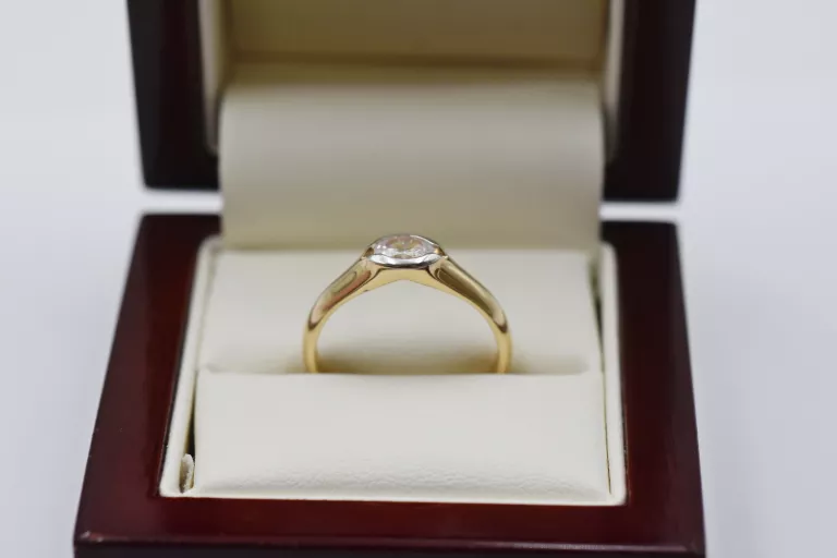 ZŁOTY PIERŚCIONEK Z CYRKONIĄ PR.585 14K R.19 3,21G