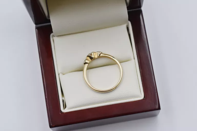 zloty-pierscionek-z-cyrkoniami-pr585-14k-r18-309g-kolor-dominujacy-205826-225106