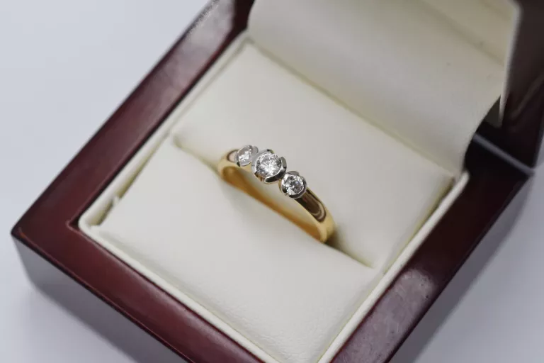 zloty-pierscionek-z-cyrkoniami-pr585-14k-r18-309g-kamien-17088-128