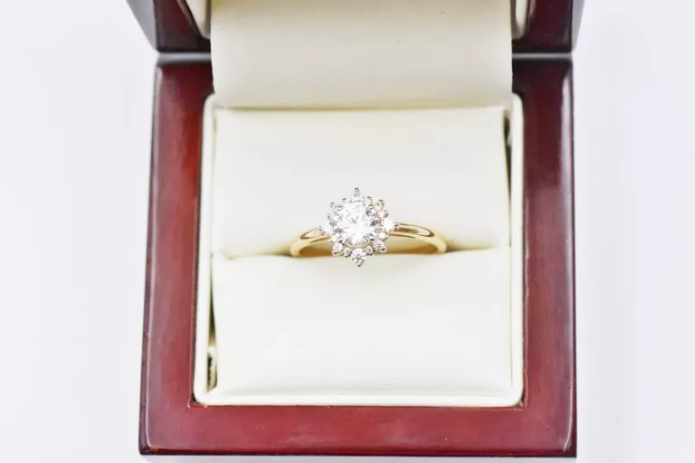 przesliczny-zloty-pierscionek-z-cyrkoniami-p585-14k-308g-r20-bukowska-118-poznan