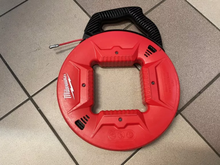 stalka-linka-do-kabli-przewodow-milwaukee-30m-stan-uzywany