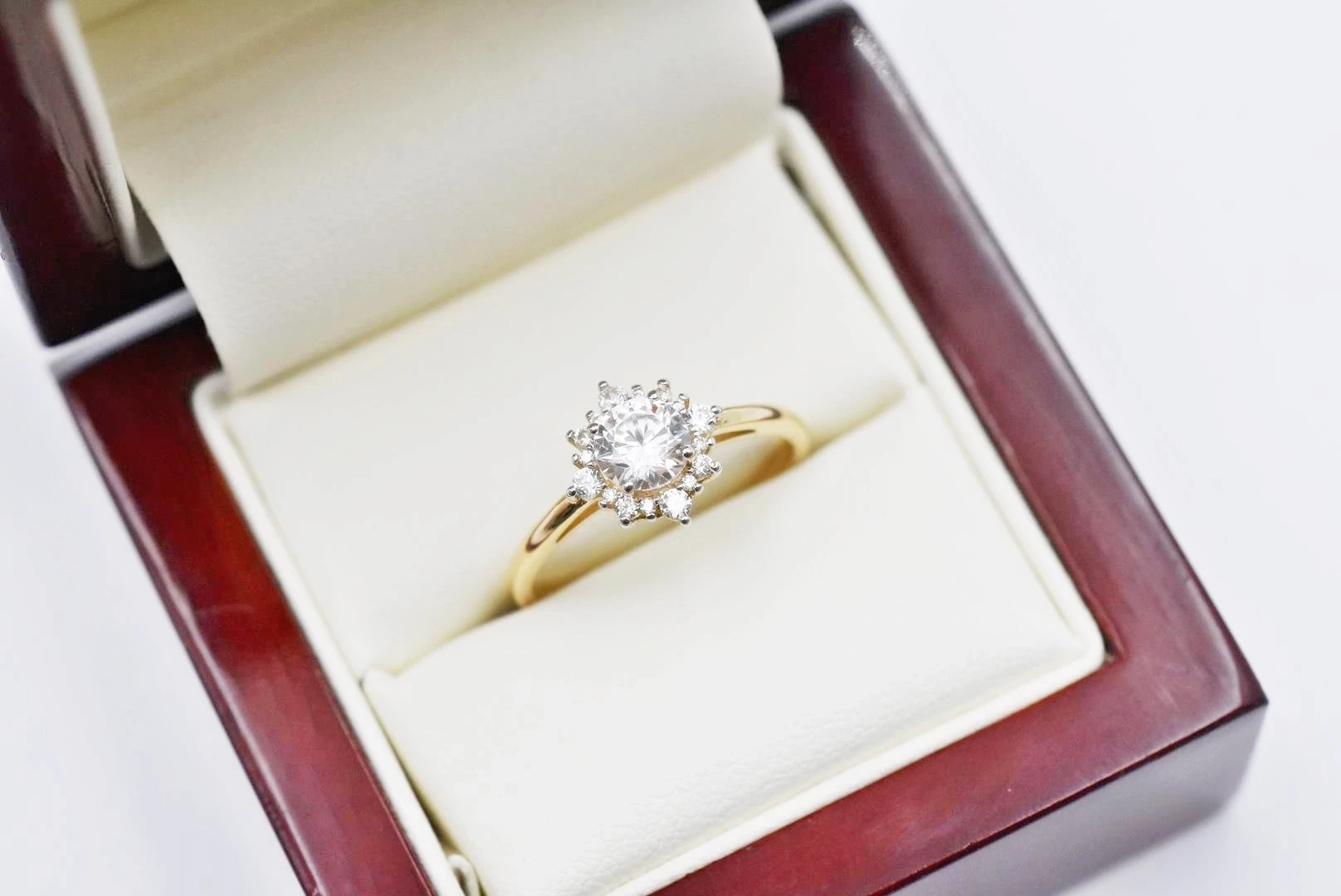 przesliczny-zloty-pierscionek-z-cyrkoniami-p585-14k-308g-r20-stan-11323-2