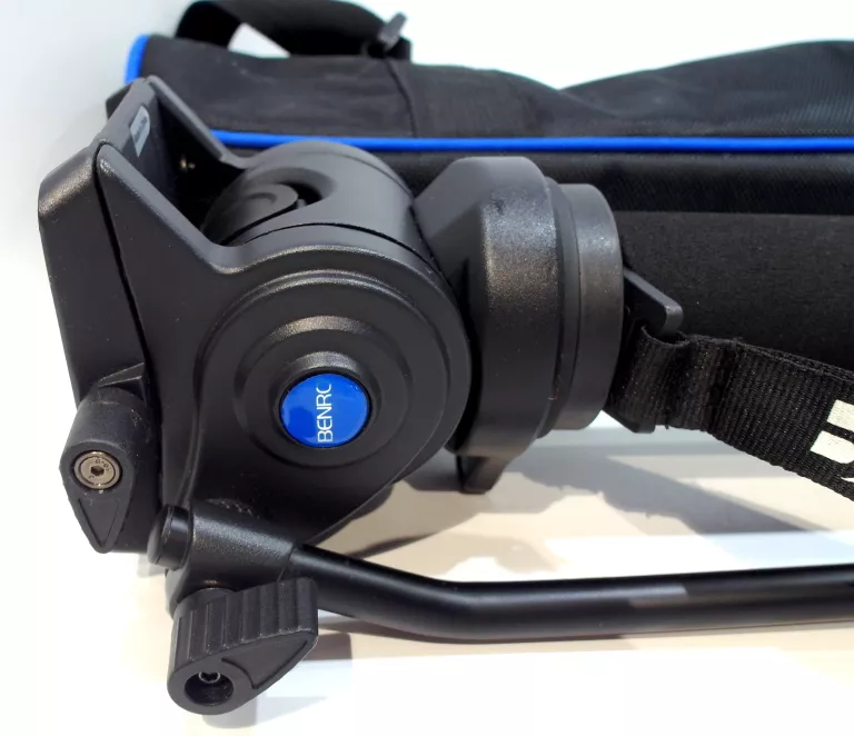 UŻYWANY MONOPOD BENRO A38TD Z GŁOWICĄ S2 I FUTERAŁ