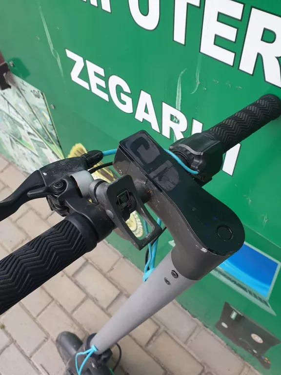 HULAJNOGA MOTUS SCOOTY 8.5 + ŁADOWARKA